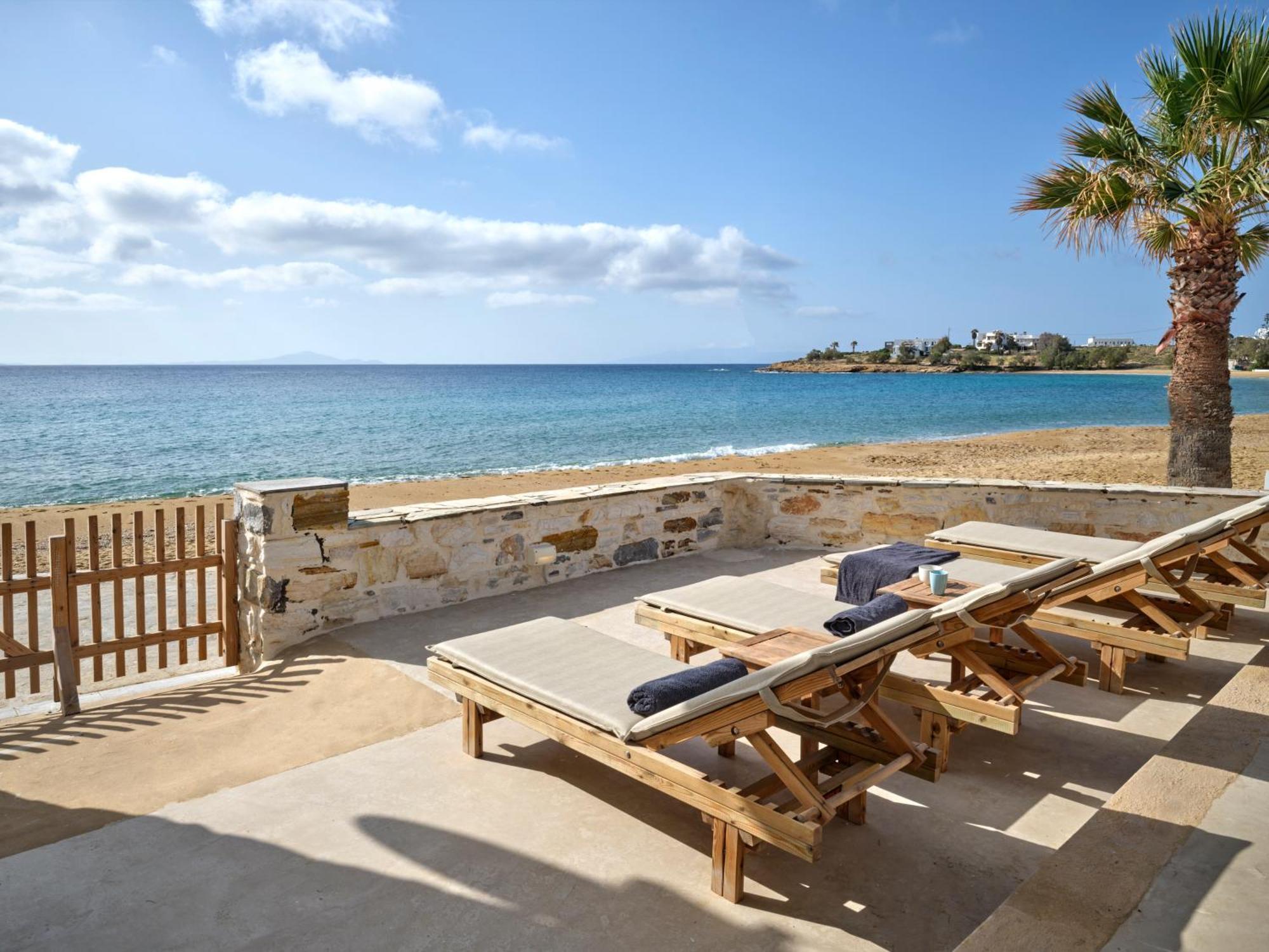 Magoo Suites Logaras Exterior photo